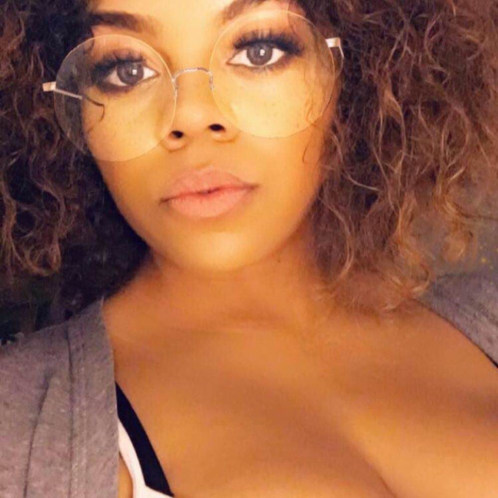 Meet your Posher, Arianna